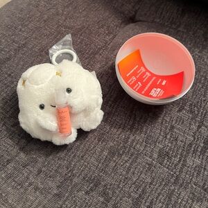 ULTA BEAUTY x MINI BRANDS POPS PLUSH KEYCHAIN-CLEO CLOUD + SHEA MOISTURE-NEW!